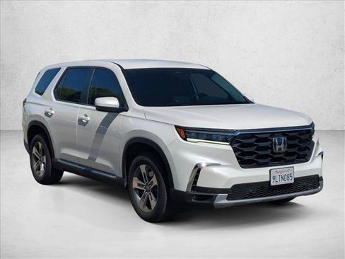 Used 2024 Honda Pilot EX-L image 3