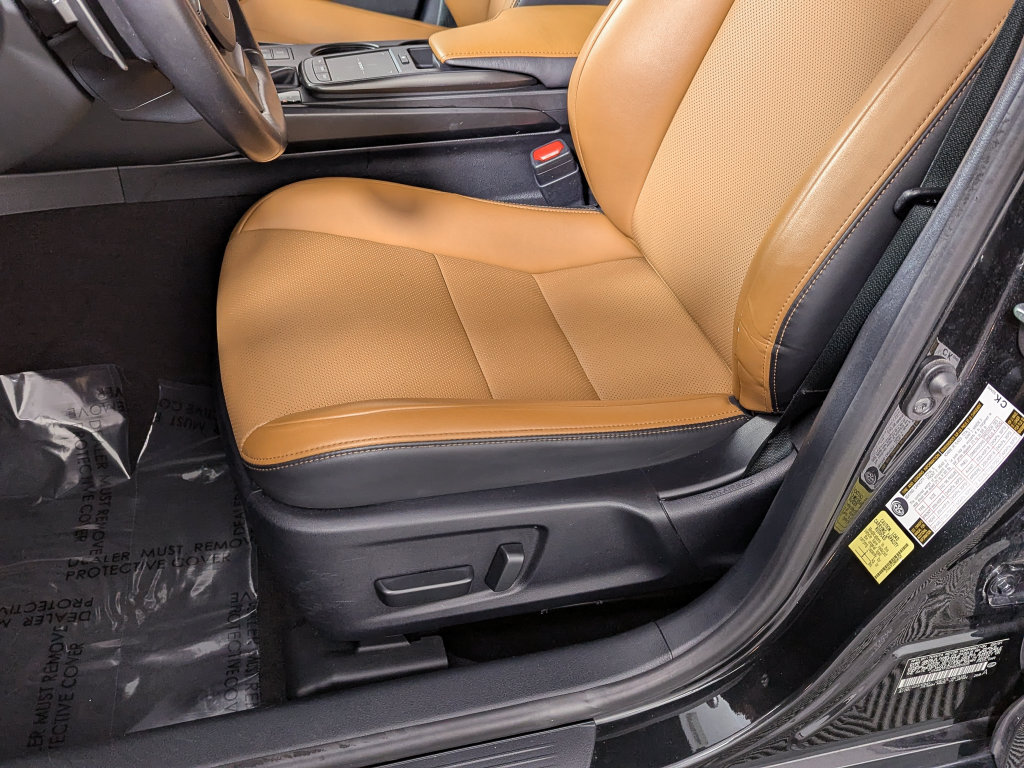 Used 2021 Lexus IS 300 AWD image 15