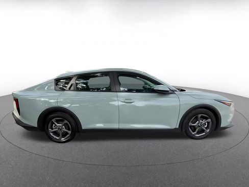 Used 2025 Kia K4 LXS image 16