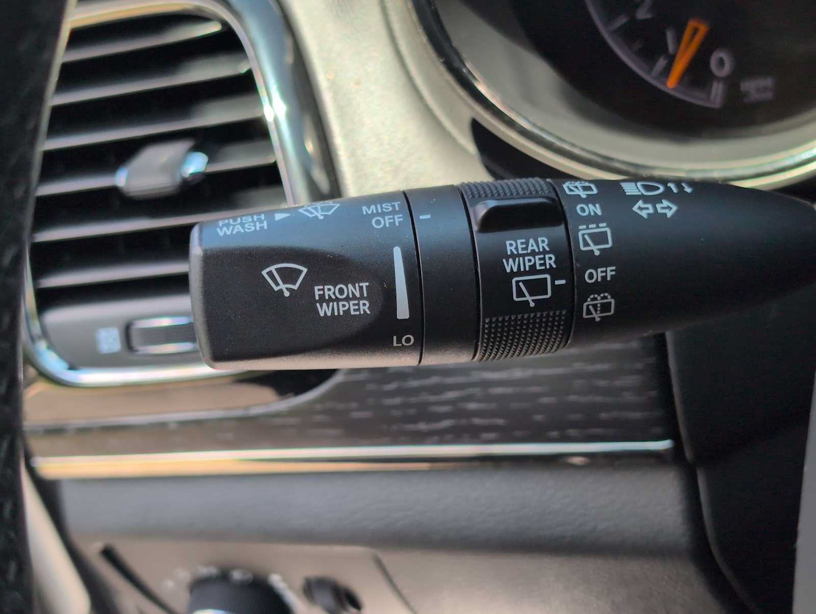 Used 2020 Jeep Grand Cherokee High Altitude AWD/4WD image 26