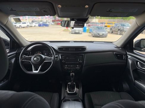 Used 2019 Nissan Rogue SV image 17