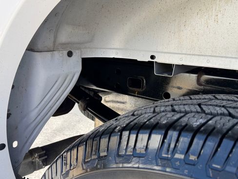 Used 2018 Ford F150 Lariat w/ Equipment Group 502A Luxury image 9