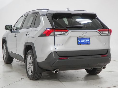 Used 2024 Toyota RAV4 XLE AWD/4WD image 8