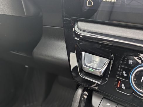 Used 2025 GMC Sierra 1500 AT4 w/ AT4 Premium Package image 38