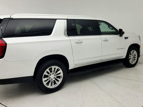 Certified 2022 GMC Yukon XL SLT w/ SLT Premium Package RWD image 8