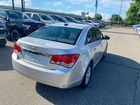 Used 2016 Chevrolet Cruze LT FWD image 9