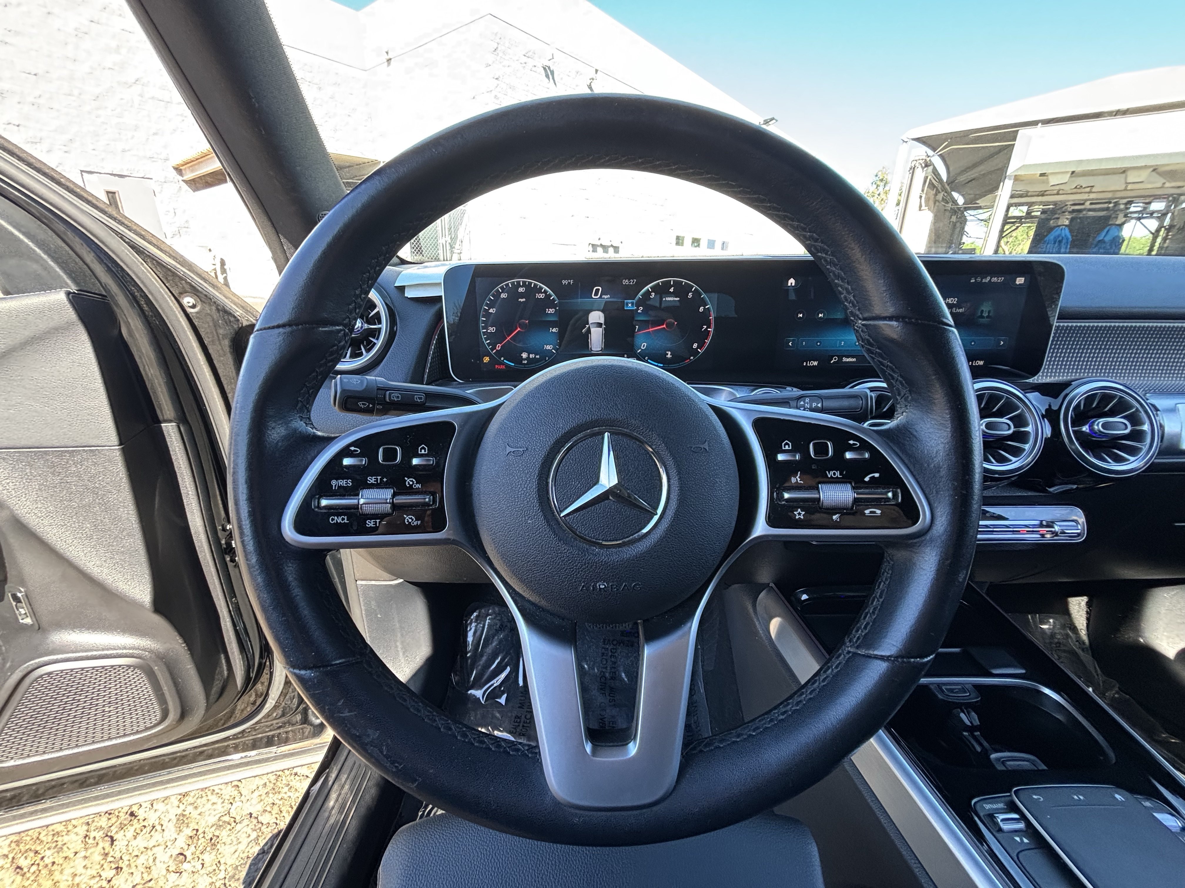 Used 2021 Mercedes-Benz GLB 250 4MATIC image 24