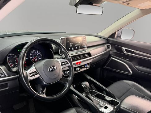 Used 2020 Kia Telluride LX FWD image 15