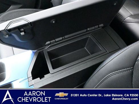 New 2026 Chevrolet Equinox EV LT w/ LPO, Blackout Package AWD/4WD image 28