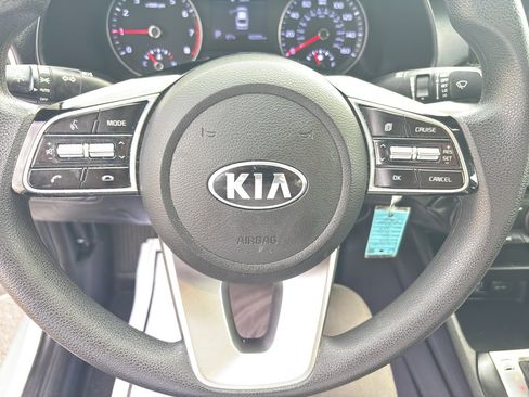 Used 2021 Kia Forte LXS image 12