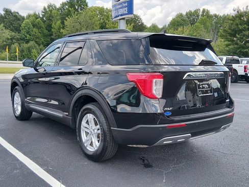 Certified 2023 Ford Explorer XLT w/ Equipment Group 202A AWD/4WD image 6