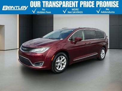 Used 2018 Chrysler Pacifica Touring-L w/ Tire & Wheel Group