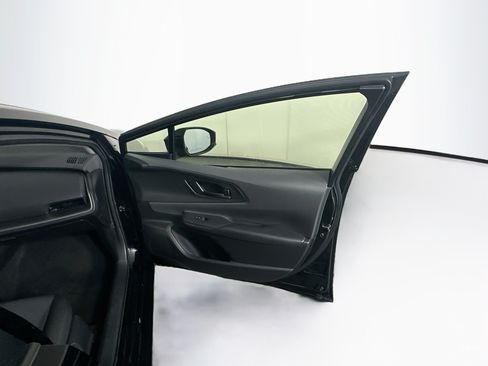 Used 2024 Toyota Prius LE FWD image 30
