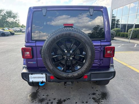 Used 2023 Jeep Wrangler Unlimited Sahara w/ Cold Weather Group AWD/4WD image 8