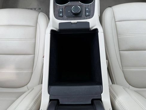 Used 2023 GMC Acadia Denali w/ Denali Ultimate Package AWD/4WD image 26