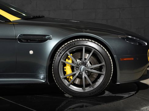 Used 2016 Aston Martin V8 Vantage GT RWD image 20