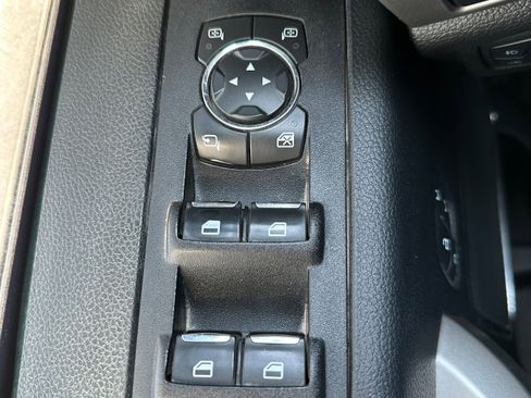 Used 2020 Ford F350 Lariat w/ Chrome Package image 34