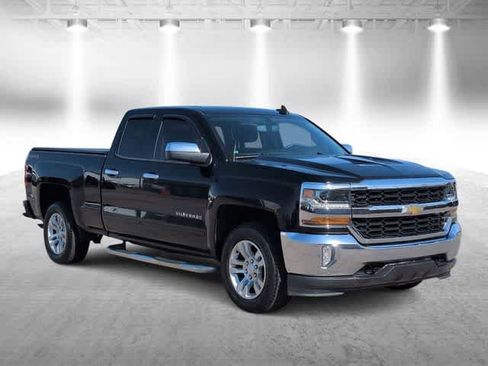 Used 2018 Chevrolet Silverado 1500 LT w/ All Star Edition image 2