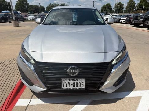 Used 2023 Nissan Altima 2.5 S FWD image 2