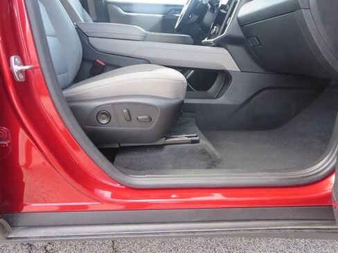 Used 2024 GMC Acadia Elevation image 19