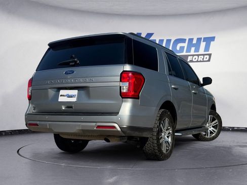 Used 2022 Ford Expedition XLT AWD/4WD image 5