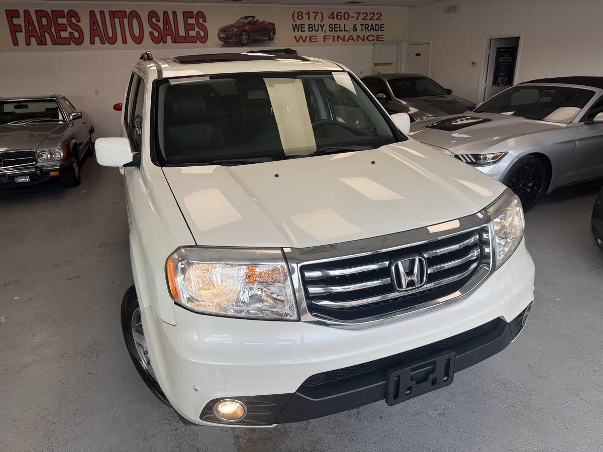 Used 2014 Honda Pilot Touring image 1