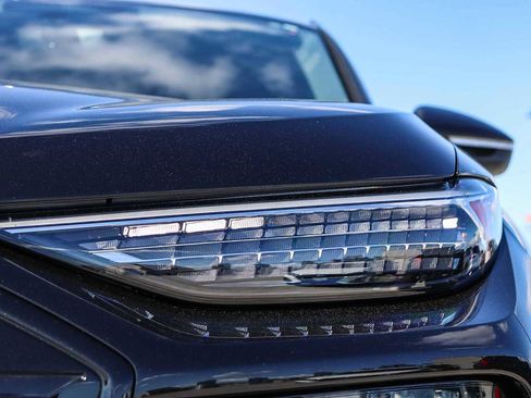 New 2025 Audi Q6 e-tron Premium Plus image 7