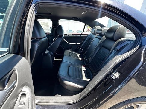 Used 2017 Volkswagen Jetta GLI FWD image 18