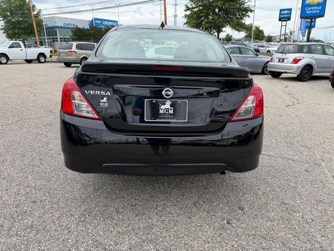 Used 2017 Nissan Versa S Plus FWD image 15