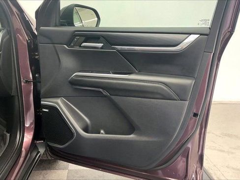 Used 2024 GMC Acadia Elevation w/ Luxury Package AWD/4WD image 26