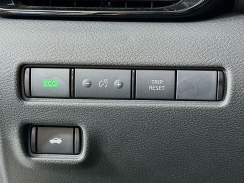 Used 2024 Nissan Sentra SV w/ All-Weather Package image 17