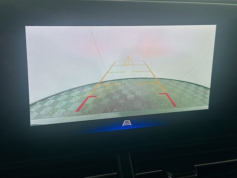 Used 2024 Chevrolet Trax RS w/ Driver Confidence Package image 22