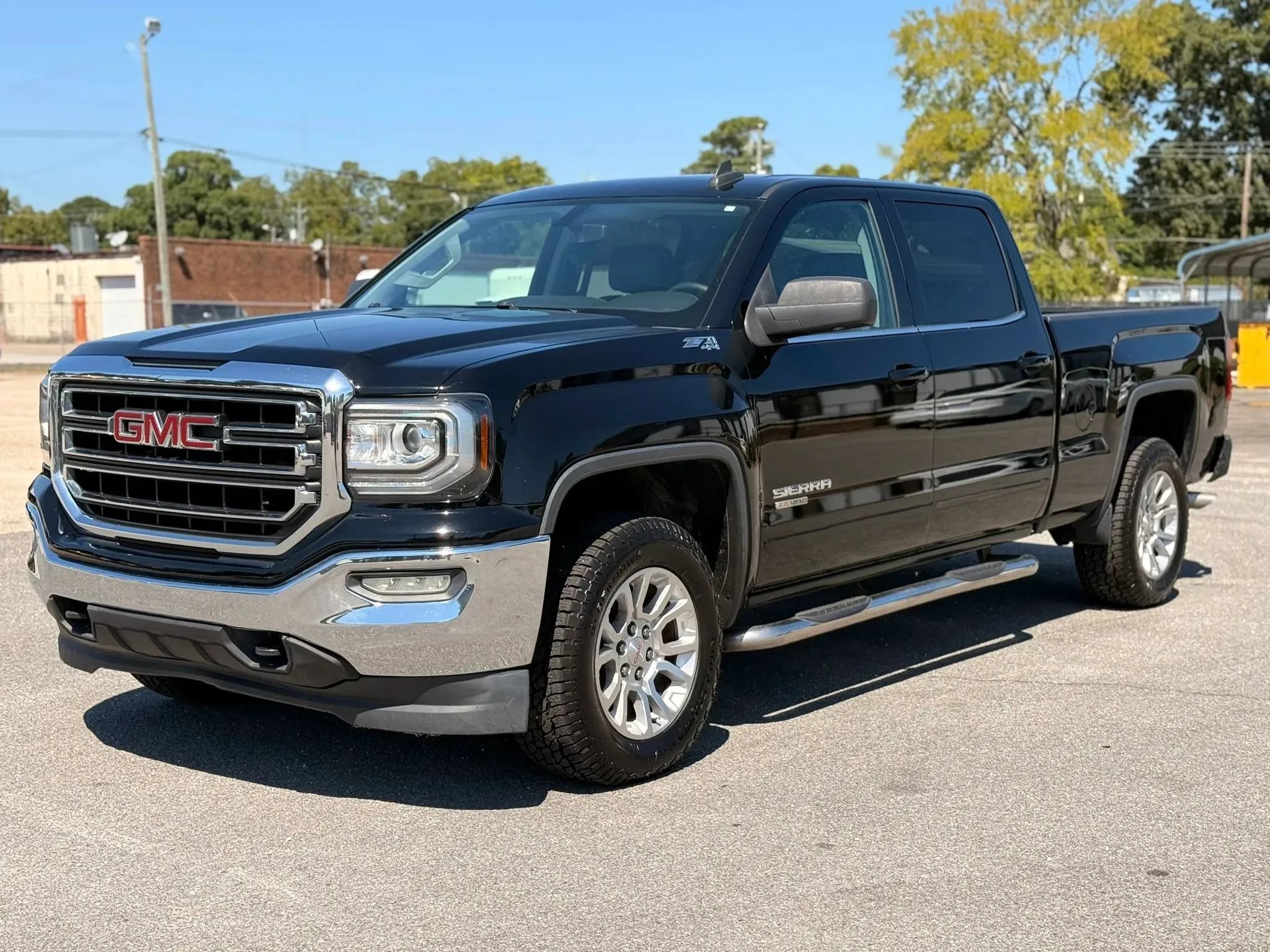 Used 2016 GMC Sierra 1500 SLE w/ Suspension Package, Off-Road AWD/4WD image 5