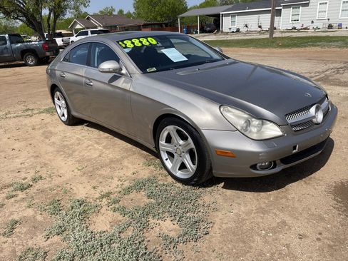 Used 2006 Mercedes-Benz CLS 500 image 7