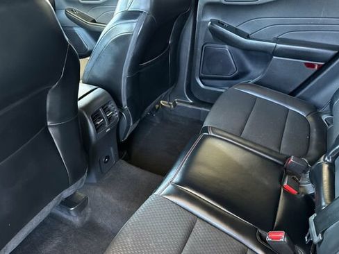 Used 2024 Ford Escape ST-Line FWD image 12