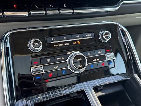 Used 2020 Lincoln Navigator L Black Label w/ Cargo Convenience Package image 31