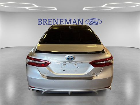 Used 2021 Toyota Camry XSE w/ Navigation Upgrade Package FWD image 7