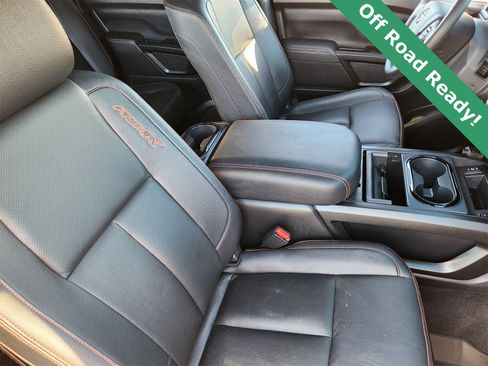 Used 2024 Nissan Titan PRO-4X w/ Pro-4x Convenience Package image 15