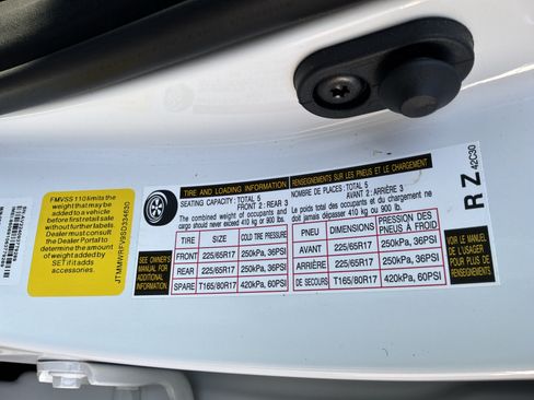 Used 2025 Toyota RAV4 LE AWD/4WD image 34