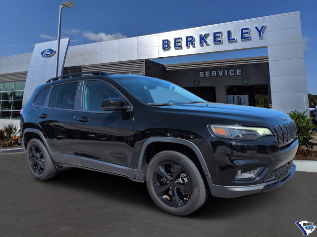 Used 2023 Jeep Cherokee Altitude Lux AWD/4WD image 1