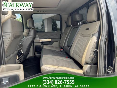 Used 2025 Ford F250 Platinum w/ Platinum Plus Package AWD/4WD image 11