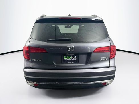 Used 2017 Honda Pilot Touring image 7