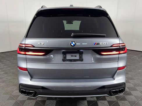 Used 2025 BMW X7 M60i AWD/4WD image 18