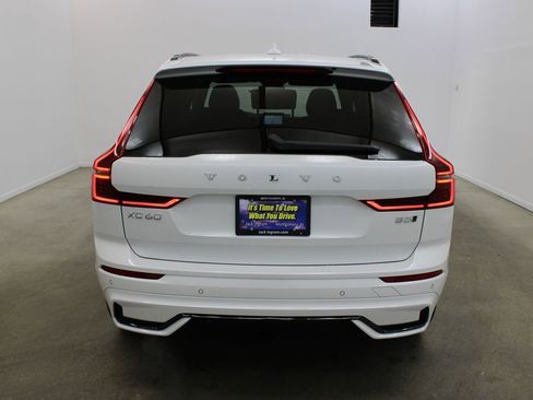 New 2026 Volvo XC60 B5 Plus w/ Climate Package AWD/4WD image 4