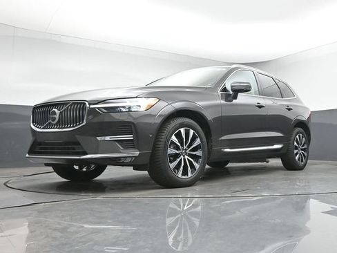 Used 2023 Volvo XC60 B5 Plus w/ Climate Package AWD/4WD image 38