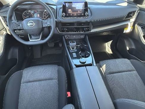 New 2026 Nissan Rogue SV w/ Cold Weather Package AWD/4WD image 26