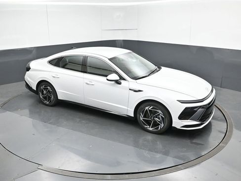 New 2026 Hyundai Sonata SEL FWD image 23