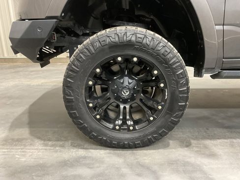Used 2019 RAM 1500 Laramie w/ Sport Appearance Package image 6