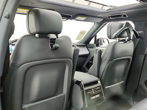 Used 2025 Land Rover Range Rover Sport SE image 32