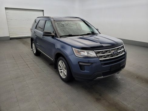 Used 2018 Ford Explorer XLT AWD/4WD image 13